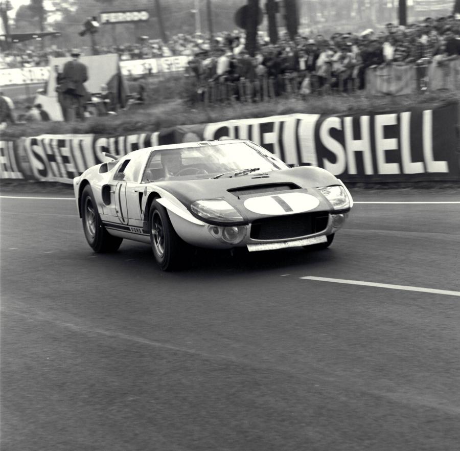  Ford GT40 (Mk I) 1965 года  (фото 32 из 66)